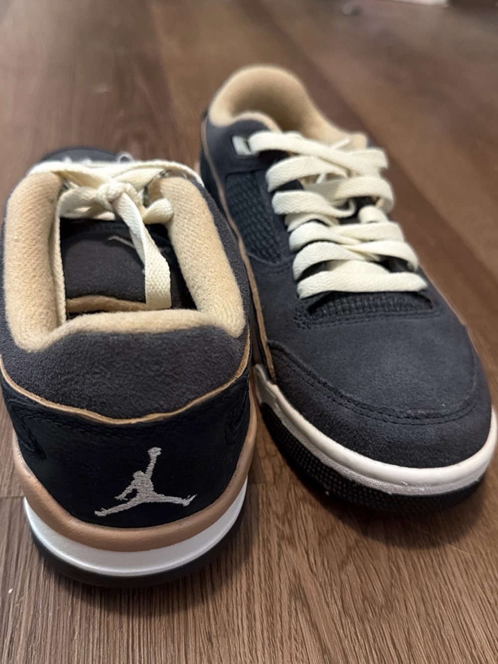 Jordan Low Top WOMEN Sneakers in Grey and Cream
